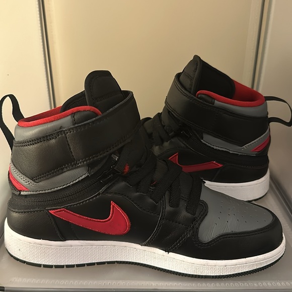 Air Jordan 1 Hi Flyease - Picture 6 of 7